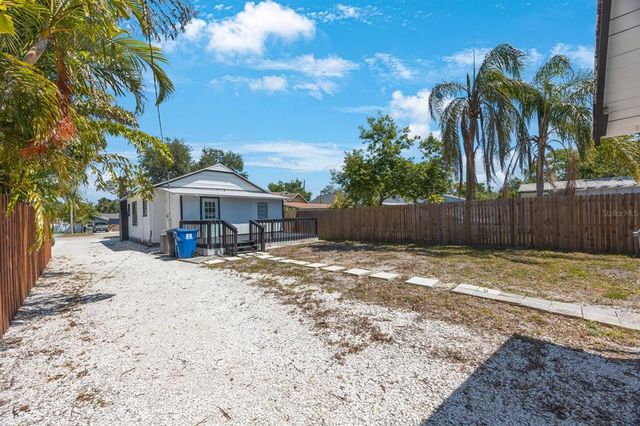 1110 36TH AVENUE N, St Petersburg, FL 33704