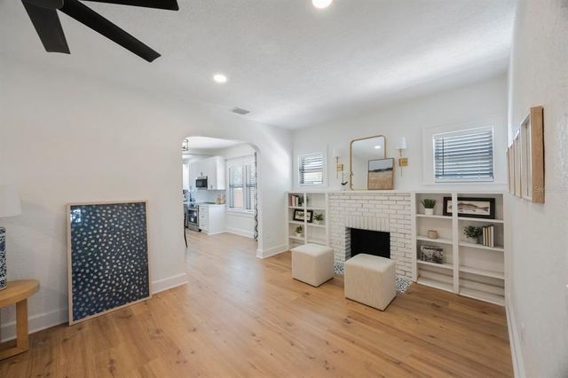 1110 36TH AVENUE N, St Petersburg, FL 33704