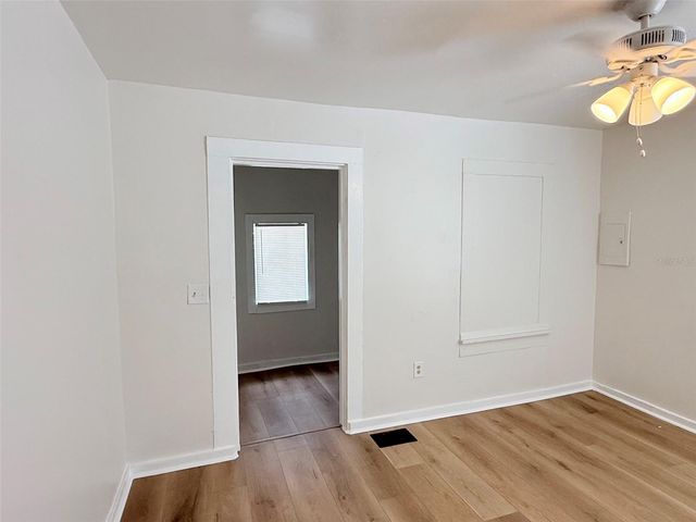 3611 2ND AVENUE S, St Petersburg, FL 33711