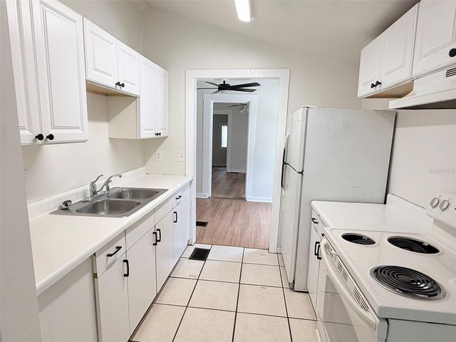 3611 2ND AVENUE S, St Petersburg, FL 33711