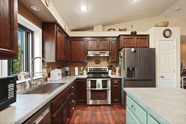 7505 Baldwin St, Valley Springs, CA 95252