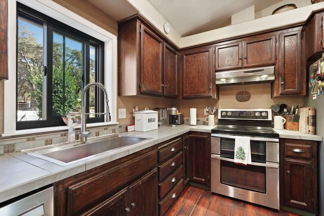 7505 Baldwin St, Valley Springs, CA 95252