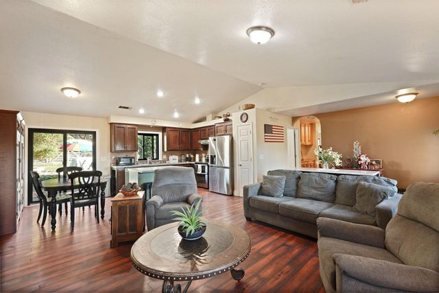 7505 Baldwin St, Valley Springs, CA 95252