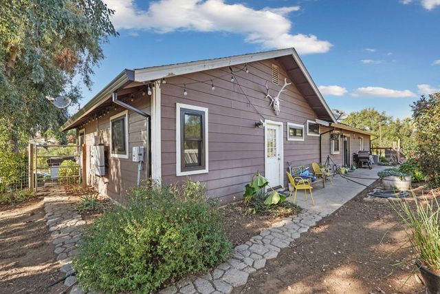 7505 Baldwin St, Valley Springs, CA 95252