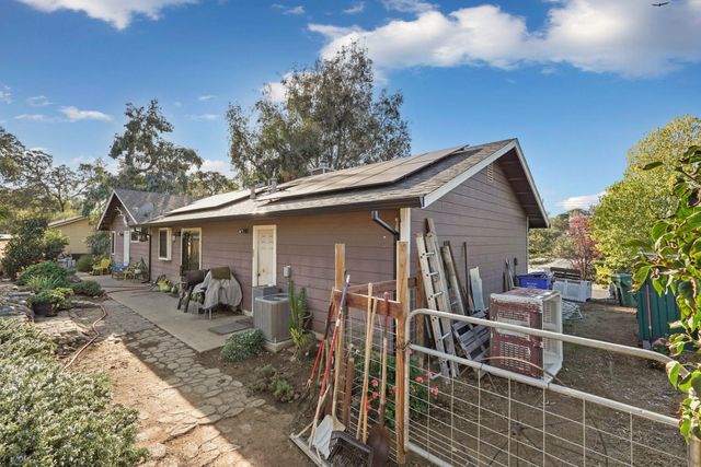 7505 Baldwin St, Valley Springs, CA 95252