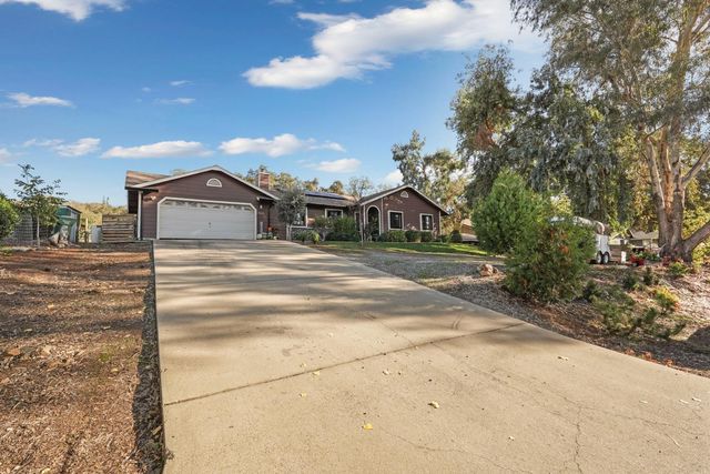 7505 Baldwin St, Valley Springs, CA 95252