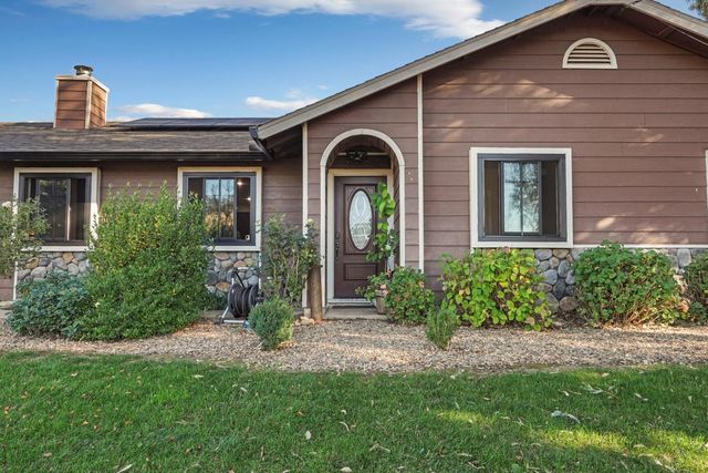 7505 Baldwin St, Valley Springs, CA 95252