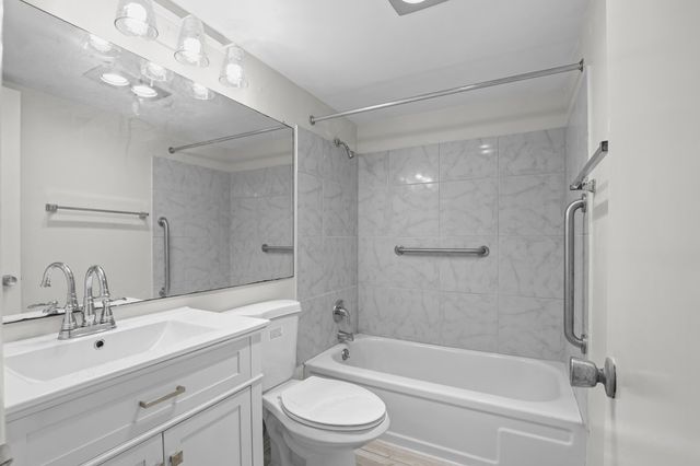 148 Hastings I, West Palm Beach, FL 33417