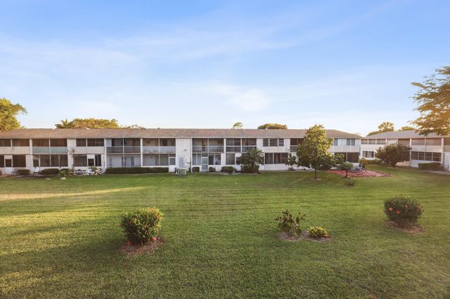 148 Hastings I, West Palm Beach, FL 33417