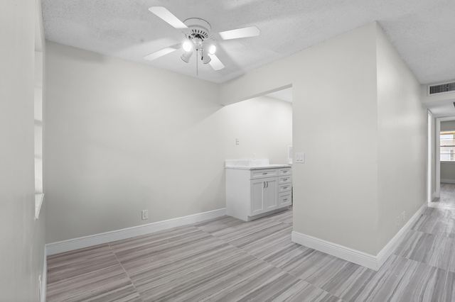 148 Hastings I, West Palm Beach, FL 33417