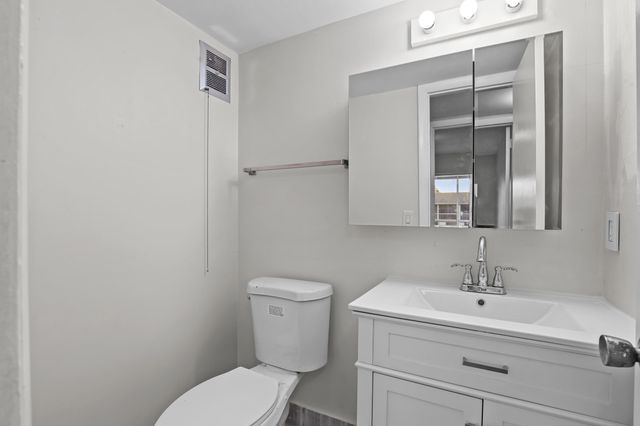 148 Hastings I, West Palm Beach, FL 33417
