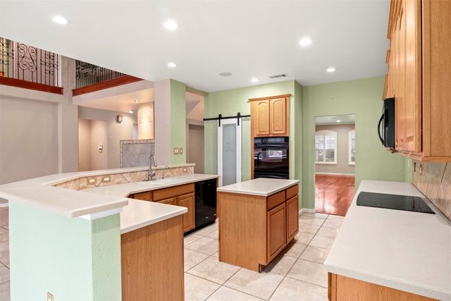 808 Sabona Drive, Desoto, TX 75115