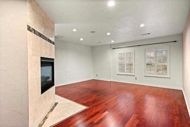 808 Sabona Drive, Desoto, TX 75115