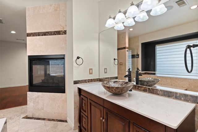 808 Sabona Drive, Desoto, TX 75115