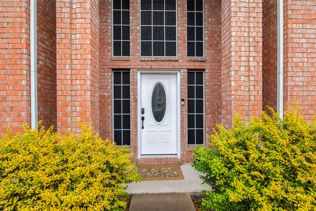 808 Sabona Drive, Desoto, TX 75115