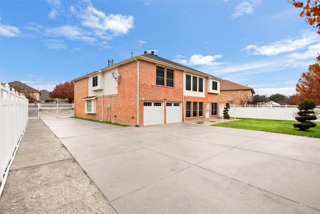 808 Sabona Drive, Desoto, TX 75115