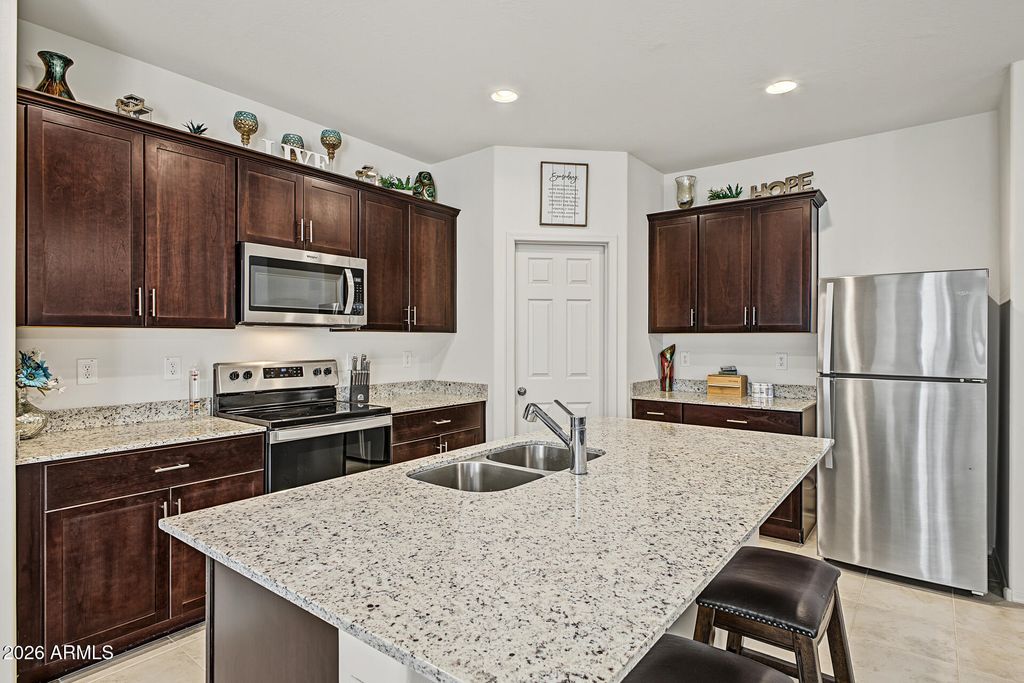 18404 N ACACIA Avenue, Maricopa, AZ 85138 — photo 4