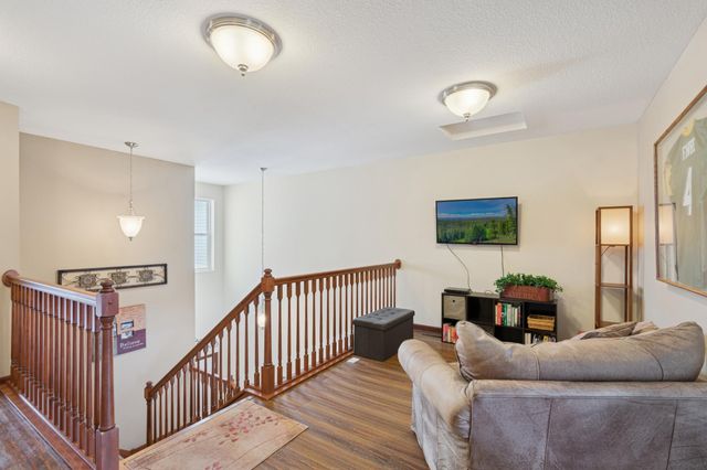 9514 Roosevelt Drive, Chanhassen, MN 55317