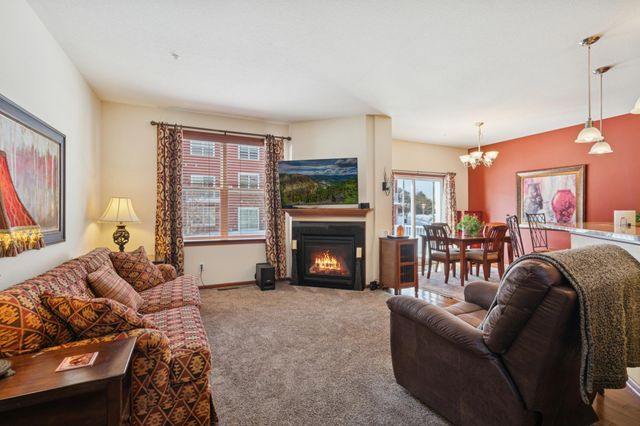 9514 Roosevelt Drive, Chanhassen, MN 55317