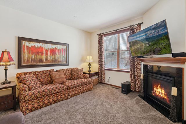 9514 Roosevelt Drive, Chanhassen, MN 55317