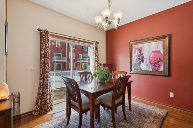 9514 Roosevelt Drive, Chanhassen, MN 55317