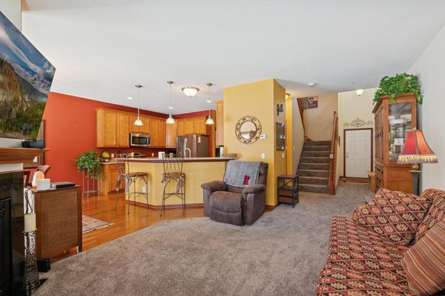 9514 Roosevelt Drive, Chanhassen, MN 55317