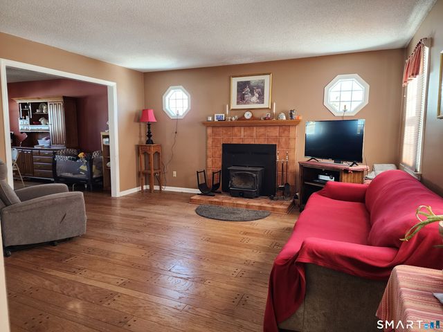 31 Claremont Street, Bristol, CT 06010