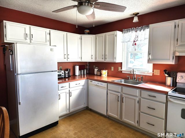 31 Claremont Street, Bristol, CT 06010