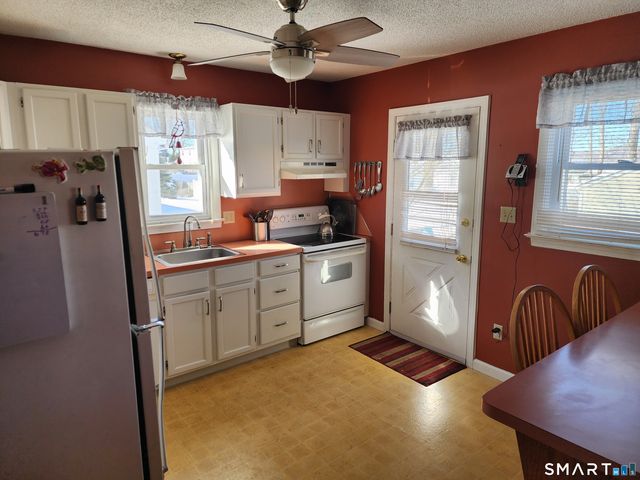 31 Claremont Street, Bristol, CT 06010