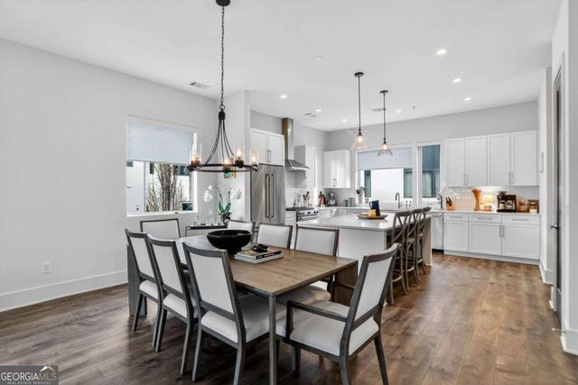 1214 Chelsea Circle, Atlanta, GA 30318