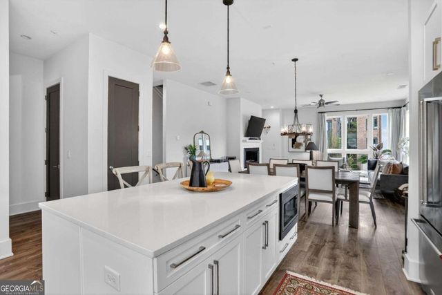 1214 Chelsea Circle, Atlanta, GA 30318