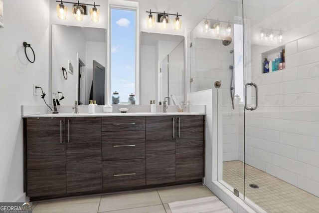 1214 Chelsea Circle, Atlanta, GA 30318