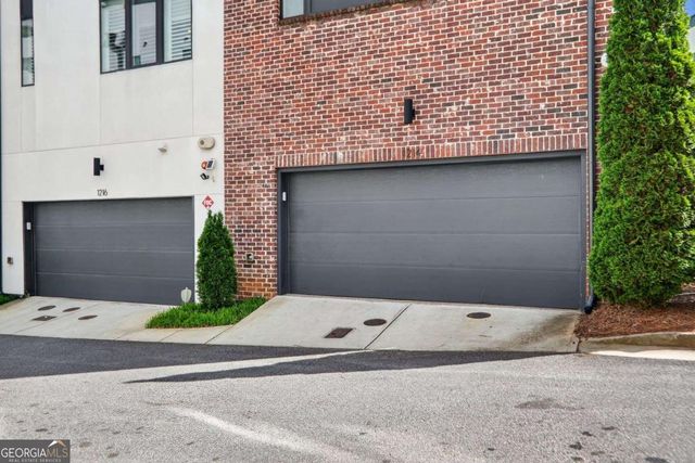 1214 Chelsea Circle, Atlanta, GA 30318