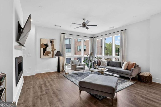 1214 Chelsea Circle, Atlanta, GA 30318