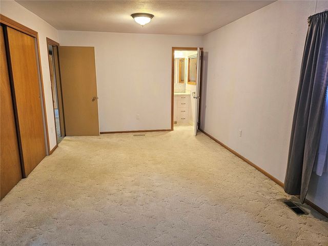 319 Oak Street, Omak, WA 98841