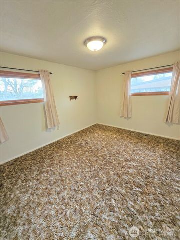 319 Oak Street, Omak, WA 98841