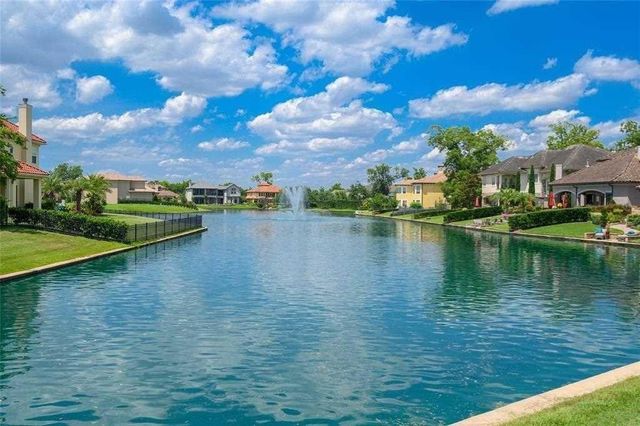 11 Alexandra Way Circle, Richmond, TX 77469