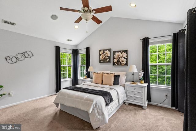 20 CAMBRIDGE CT, Princeton, NJ 08540