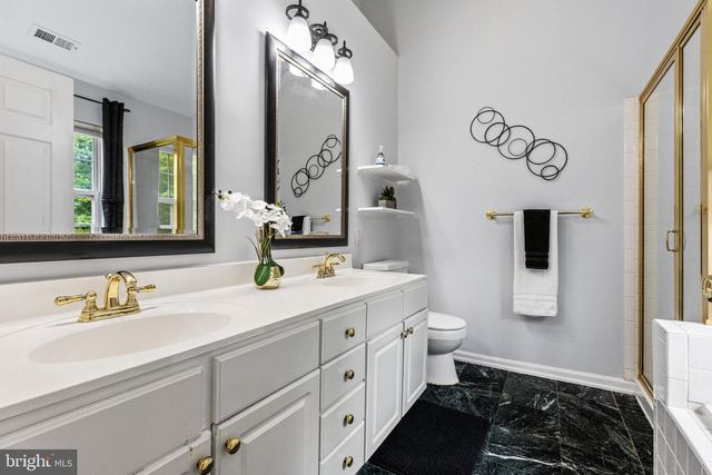 20 CAMBRIDGE CT, Princeton, NJ 08540