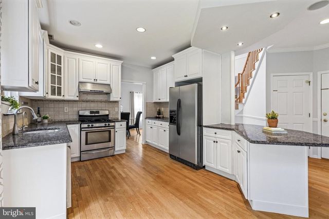 20 CAMBRIDGE CT, Princeton, NJ 08540