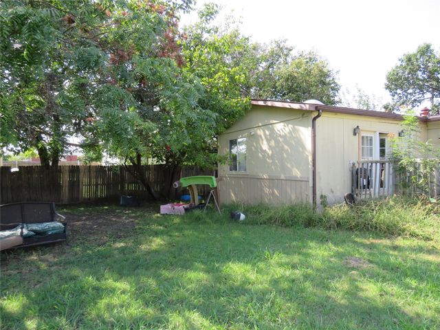 109 King Road, Hackberry, TX 75036