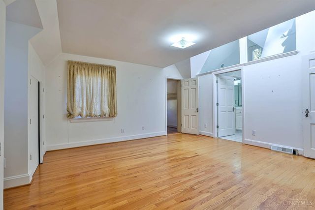 55 Forest Avenue, Wyoming, OH 45215