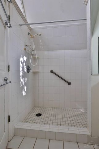 55 Forest Avenue, Wyoming, OH 45215