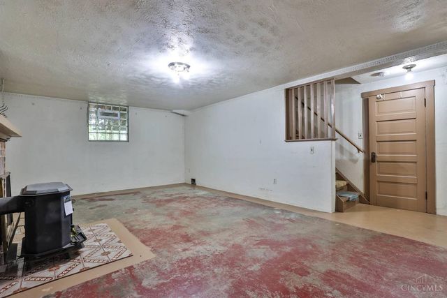 55 Forest Avenue, Wyoming, OH 45215