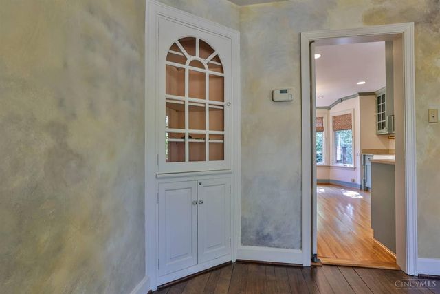 55 Forest Avenue, Wyoming, OH 45215