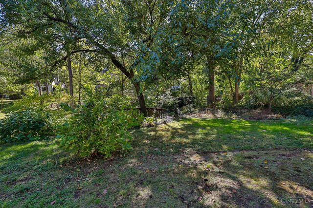 55 Forest Avenue, Wyoming, OH 45215