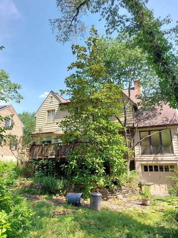 55 Forest Avenue, Wyoming, OH 45215