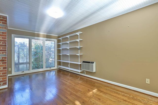 55 Forest Avenue, Wyoming, OH 45215