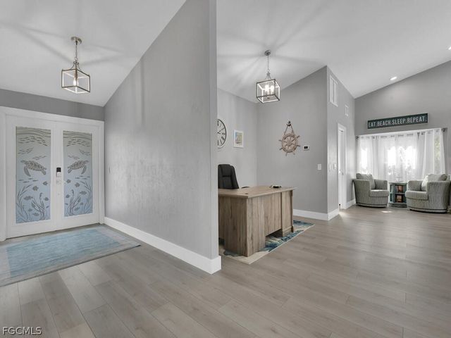 5747 SW 9th CT, Cape Coral, FL 33914