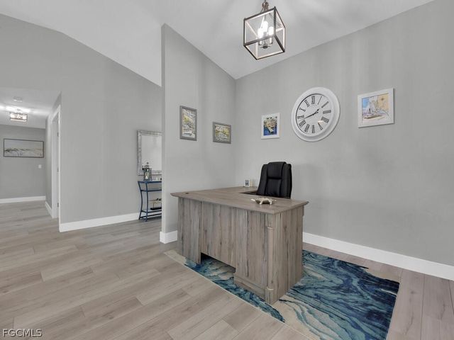 5747 SW 9th CT, Cape Coral, FL 33914